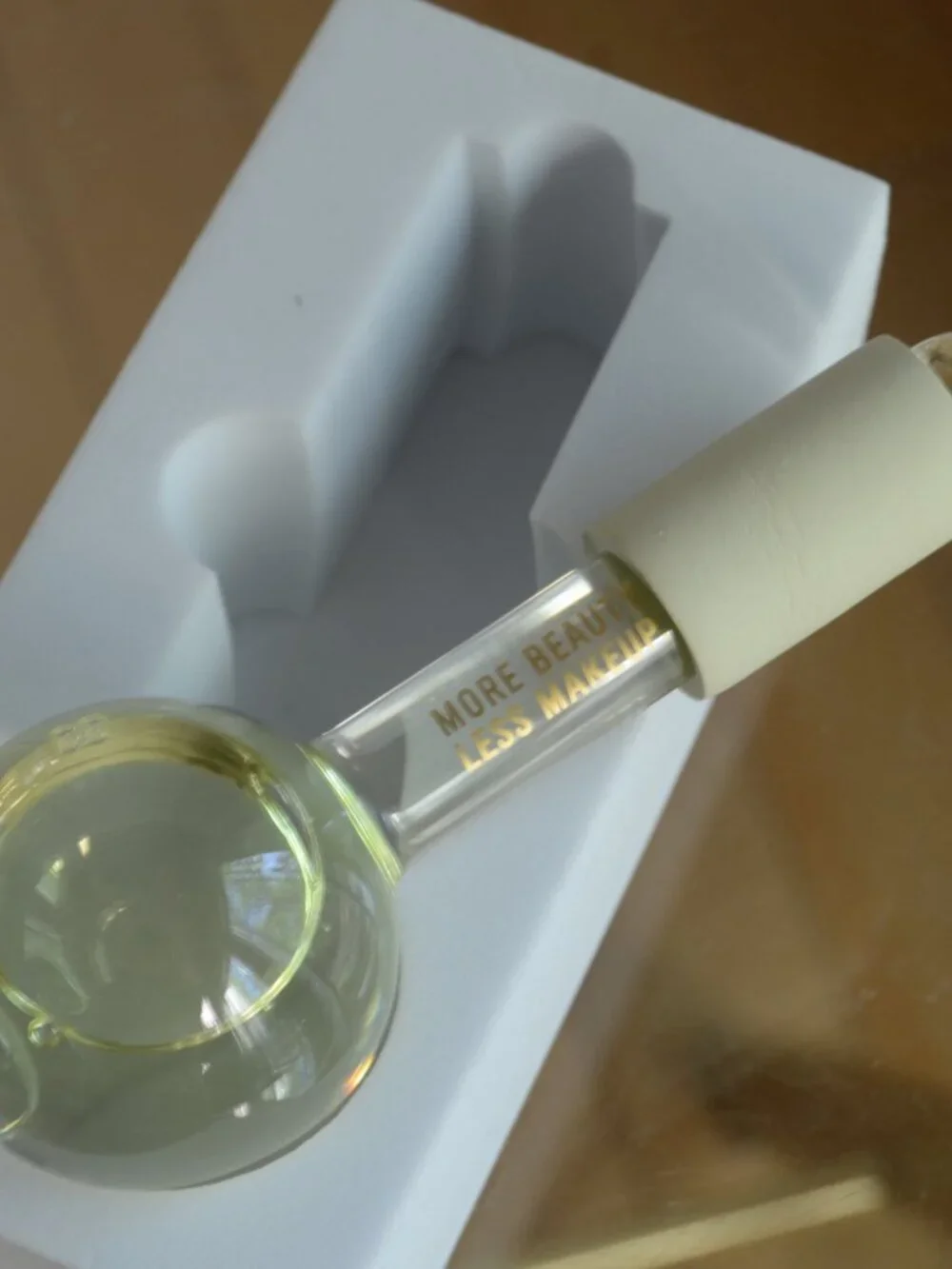 Bobbi Brown Beauty Tool Facial Massage Ice Globe